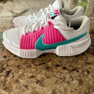 Nike White and Pink Sneakers Pickleball